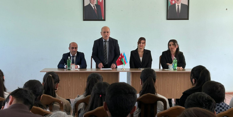 Azərbaycan dili milli varlığımızın aynasıdır.